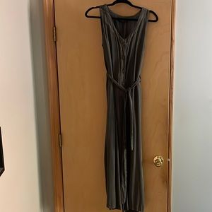 Can olive green jumper